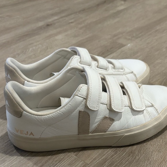 Veja White and Cream Women's Sneakers - Picture 1 of 13